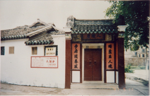 03.jpg